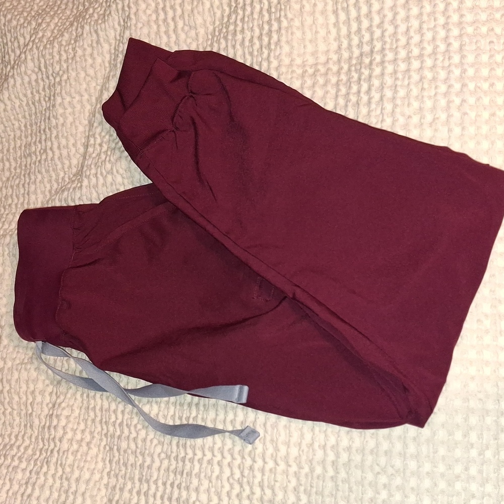 Women's Uniform Advantage UA Buttersoft Easy Stretch Scrub Joggers XXSP Wine